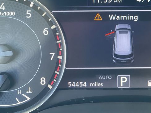 Used 2024 Nissan Armada SV image 30