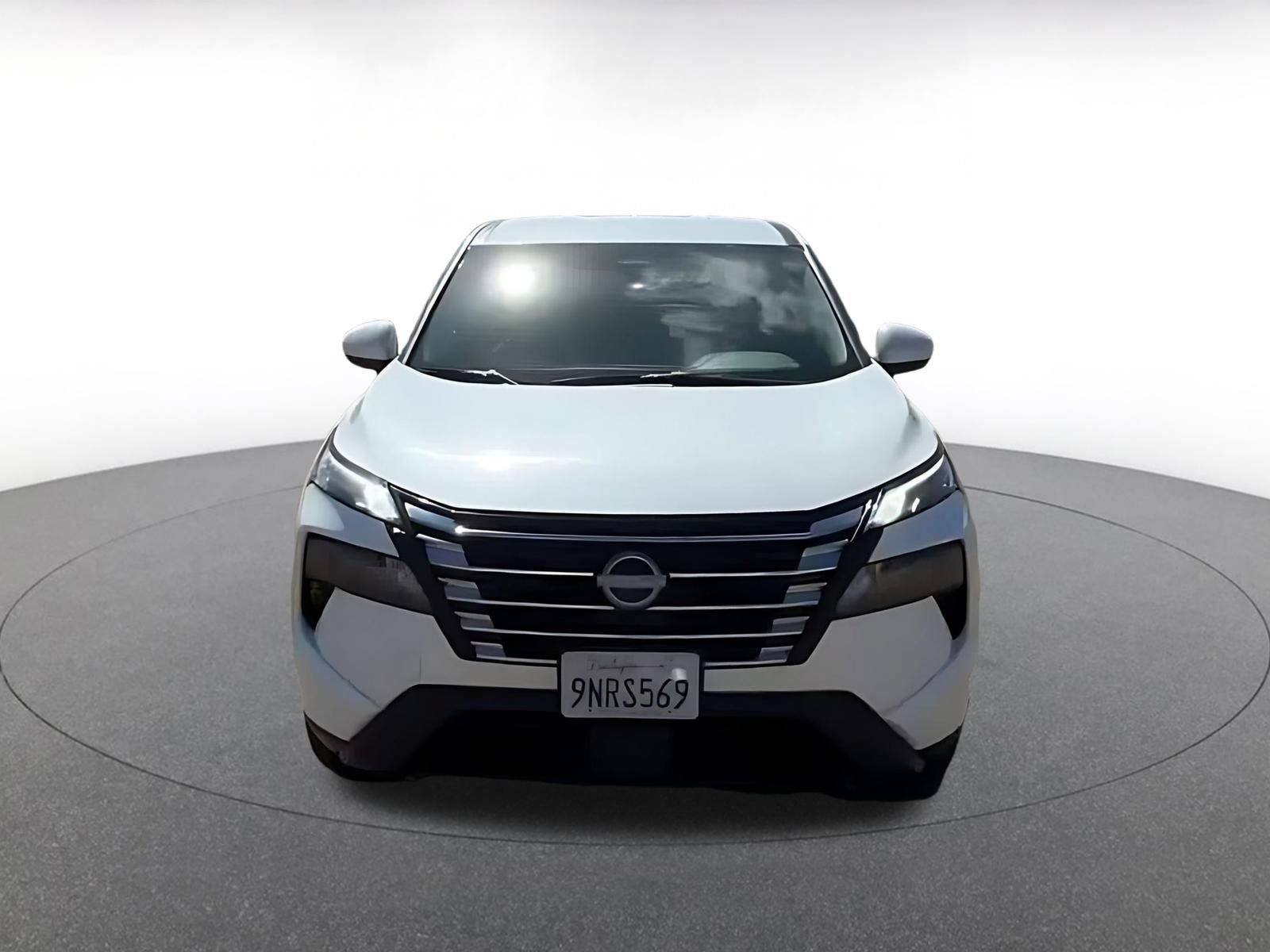 Used 2025 Nissan Rogue SV AWD/4WD image 4