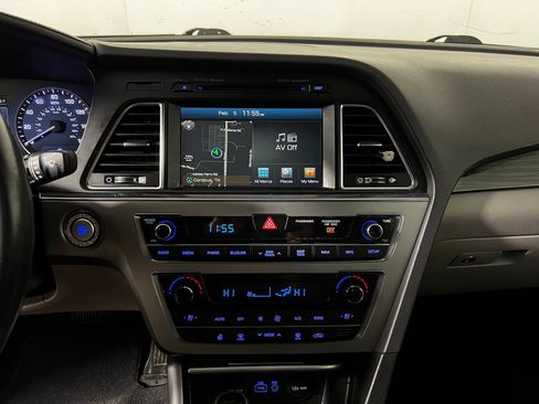 Used 2015 Hyundai Sonata Limited w/ Option Group 06 image 13