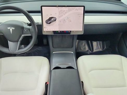 Used 2023 Tesla Model 3 Standard Range image 84