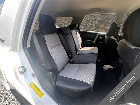 Used 2014 Toyota 4Runner SR5 AWD/4WD image 22