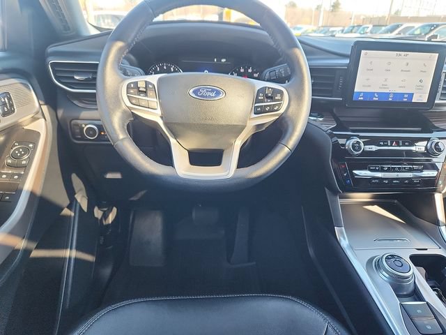 Used 2023 Ford Explorer Limited w/ Equipment Group 301A AWD/4WD image 10