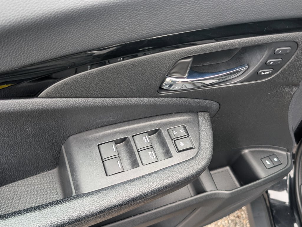 Used 2019 Honda Pilot Touring image 10
