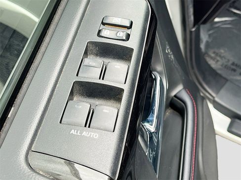 Used 2018 Toyota 4Runner TRD Off-Road Premium image 18