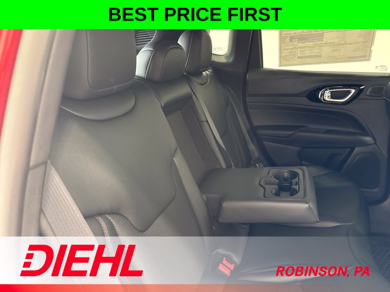 New 2026 Jeep Compass Trailhawk w/ Sun, Sound & Navigation Group AWD/4WD image 12