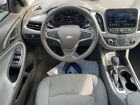 Used 2022 Chevrolet Malibu LT image 20