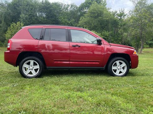 Used 2008 Jeep Compass Sport image 9