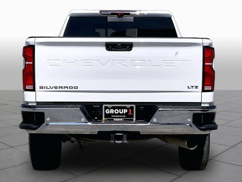 Used 2025 Chevrolet Silverado 2500 LTZ w/ LTZ Premium Package AWD/4WD image 5