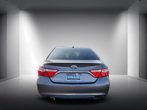 Used 2016 Toyota Camry SE image 6
