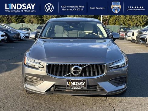 Used 2020 Volvo S60 T6 Momentum image 6