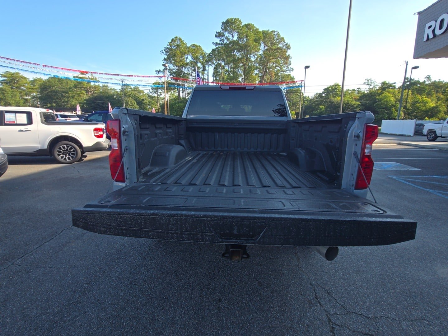 Used 2025 Chevrolet Silverado 2500 Custom w/ Custom Value Package AWD/4WD image 9