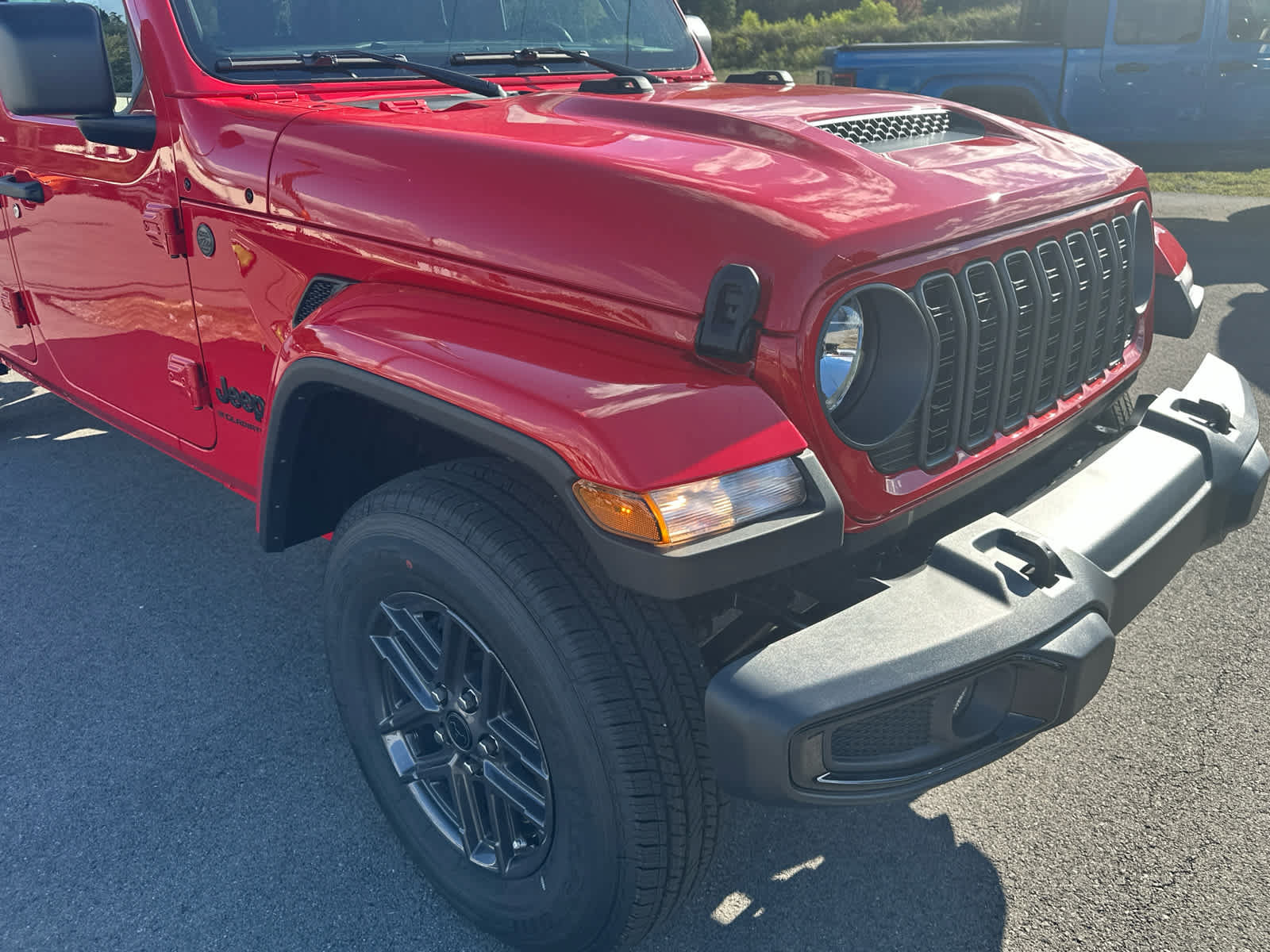 New 2025 Jeep Gladiator Sport AWD/4WD image 9