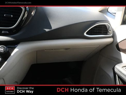 Used 2023 Chrysler Voyager LX FWD image 14