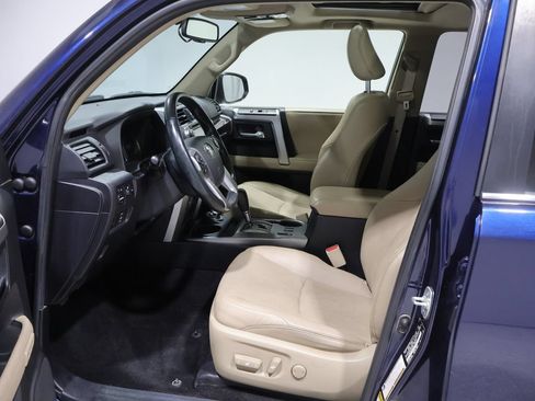 Used 2018 Toyota 4Runner Limited AWD/4WD image 13