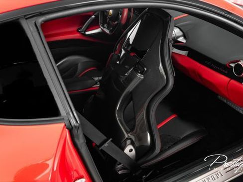 Used 2020 Ferrari 812 Superfast RWD image 46