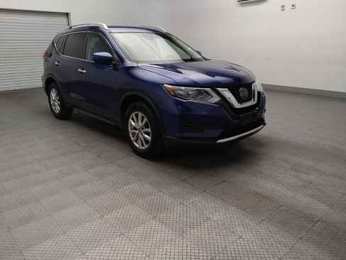 Used 2020 Nissan Rogue SV FWD image 13