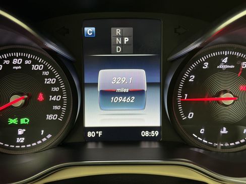 Used 2019 Mercedes-Benz GLC 300 4MATIC image 22