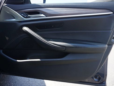 Used 2017 BMW 540i RWD image 12