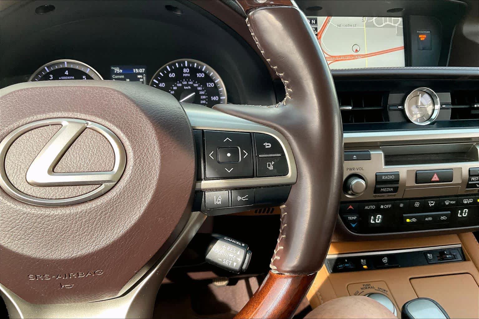 Used 2017 Lexus ES 350 w/ Navigation System Package FWD image 23