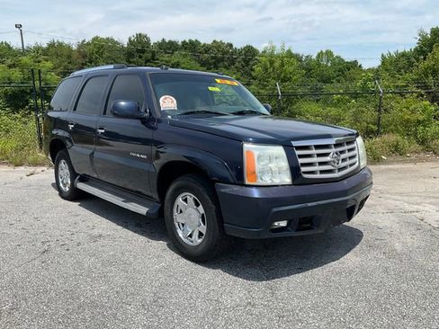 Used 2005 Cadillac Escalade AWD image 3