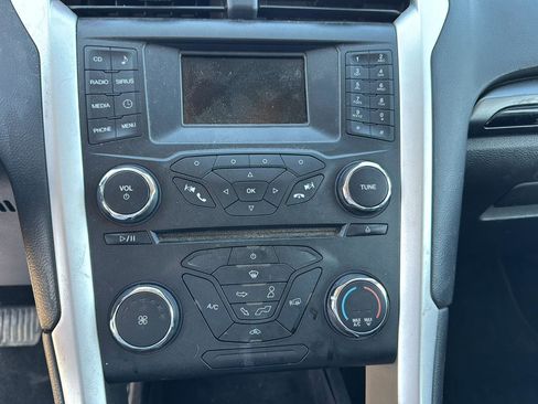 Used 2014 Ford Fusion SE w/ Equipment Group 201A image 15