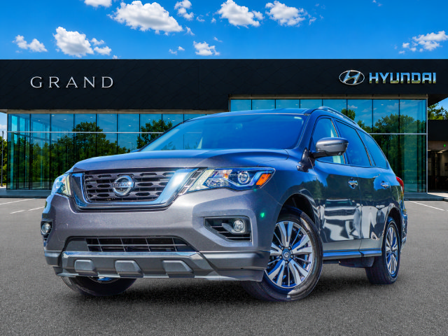 Used 2019 Nissan Pathfinder SL FWD image 2