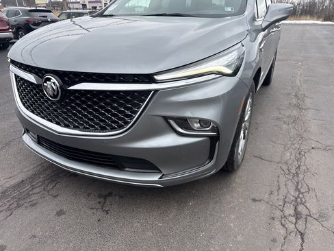 Used 2023 Buick Enclave Avenir image 10