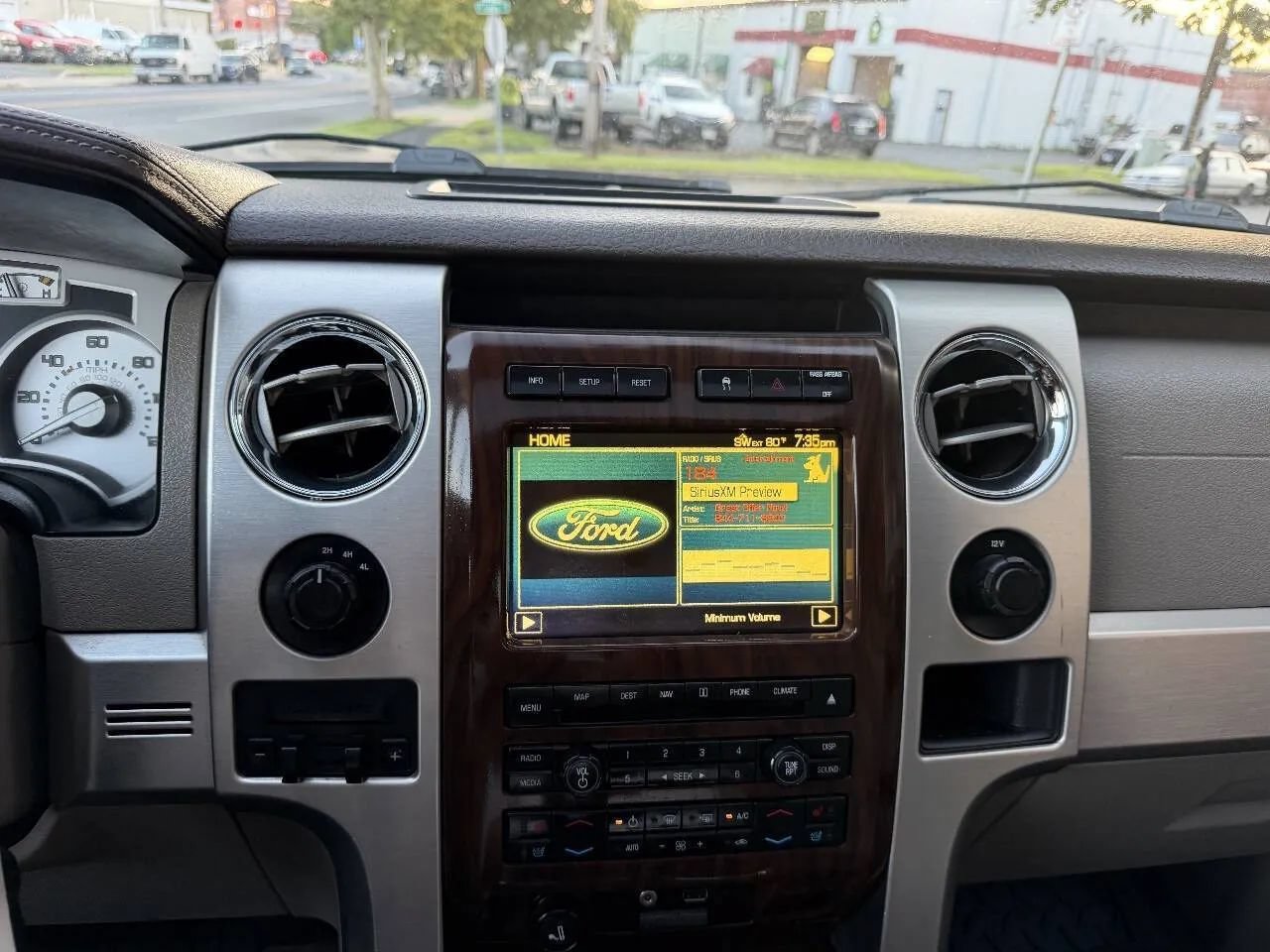 Used 2010 Ford F150 Platinum AWD/4WD image 32