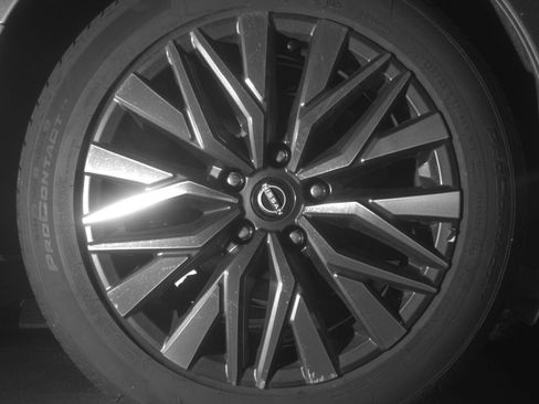 Used 2025 Nissan Altima 2.5 SV FWD image 15