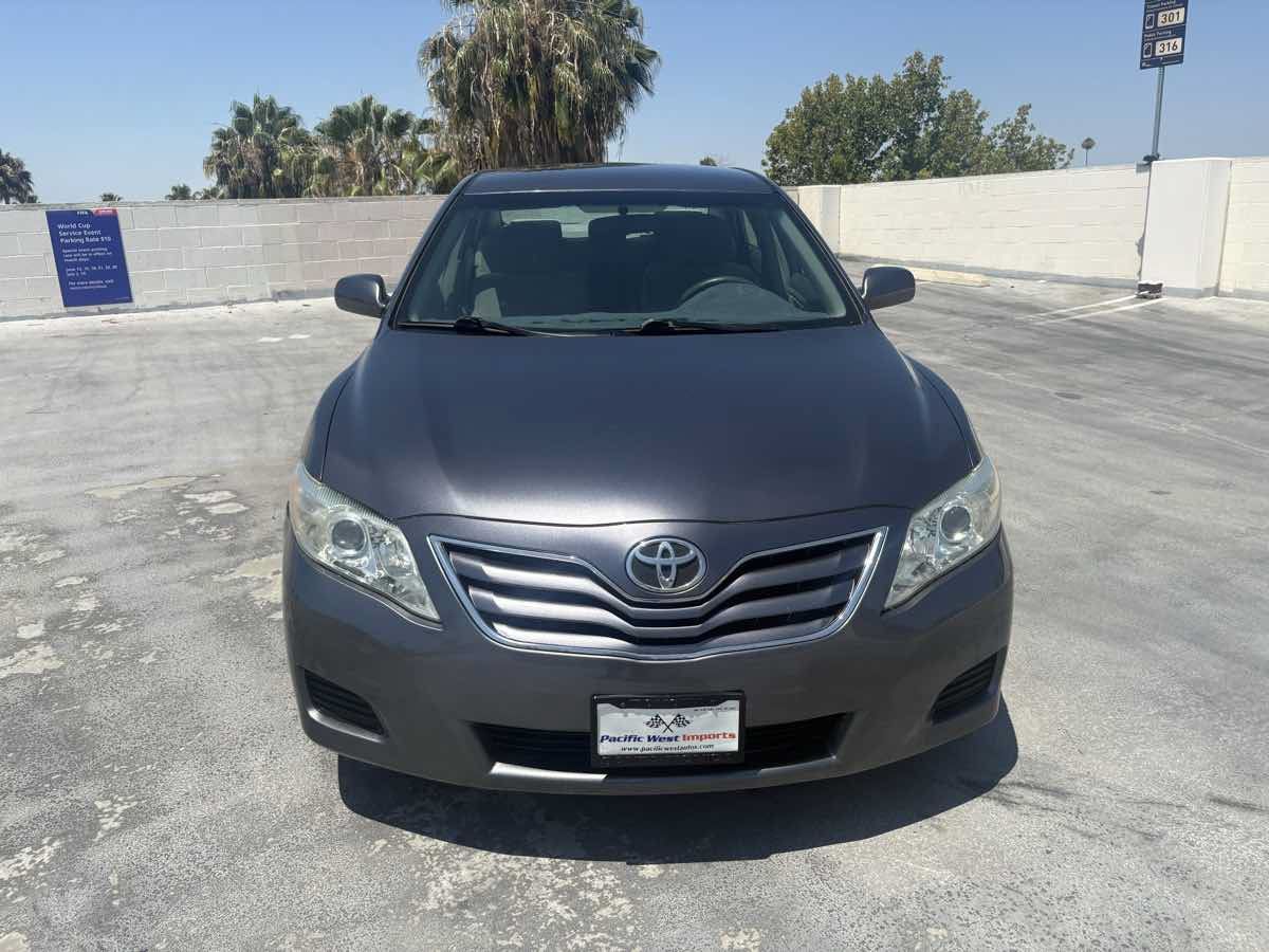 Used 2011 Toyota Camry LE FWD image 25