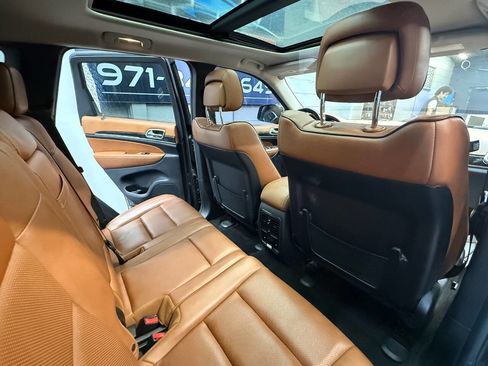 Used 2012 Jeep Grand Cherokee Overland Summit AWD/4WD image 15