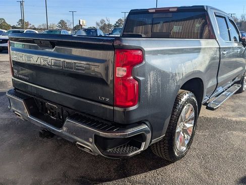 Certified 2021 Chevrolet Silverado 1500 LTZ w/ LTZ Premium Package image 3