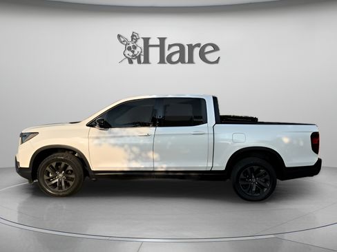 Used 2023 Honda Ridgeline Sport image 2