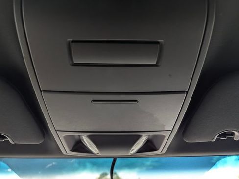 Used 2017 Dodge Grand Caravan SE FWD image 22