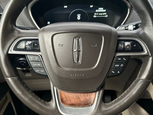 Used 2019 Lincoln Nautilus Reserve image 24