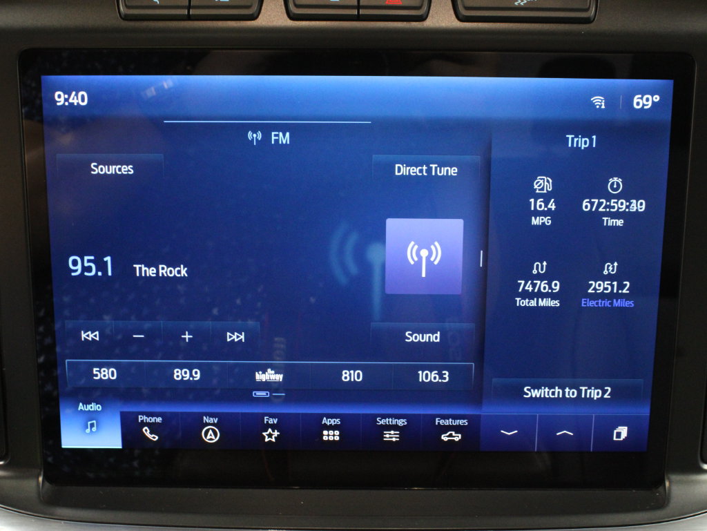 Used 2023 Ford F150 4x4 SuperCrew Hybrid image 29