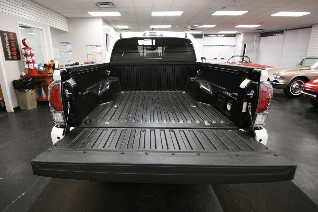 Certified 2023 Toyota Tacoma TRD Sport w/ Advanced Technology Package AWD/4WD image 22