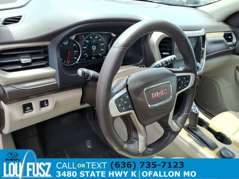 Used 2017 GMC Acadia Denali w/ Technology Package FWD image 8