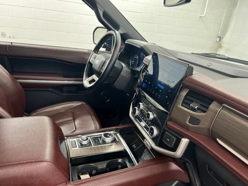 Used 2023 Ford Expedition Limited AWD/4WD image 31