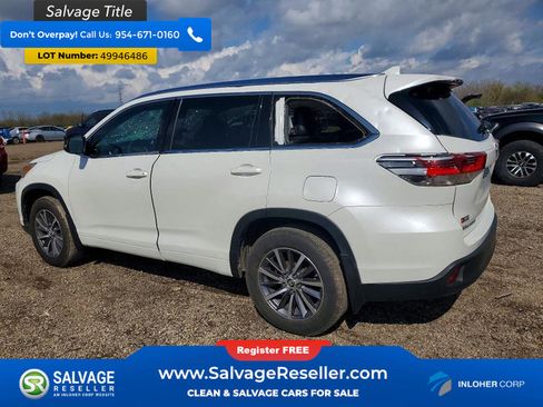 Used 2018 Toyota Highlander XLE AWD/4WD image 3