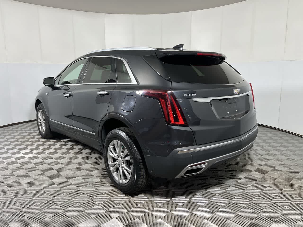 Used 2020 Cadillac XT5 Premium Luxury FWD image 6