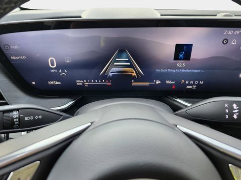 Used 2025 Buick Envision Preferred image 12