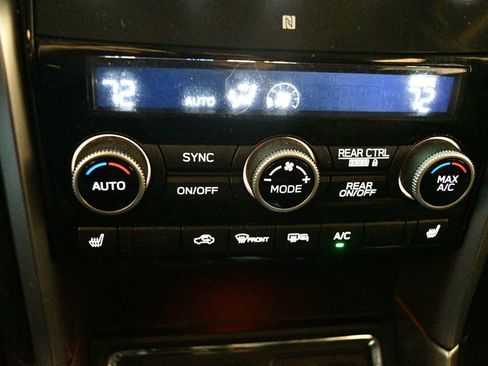 Used 2020 Subaru Ascent Limited image 59