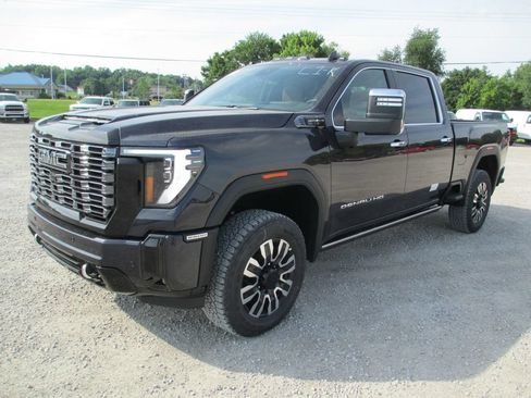 New 2026 GMC Sierra 2500 Denali Ultimate AWD/4WD image 11