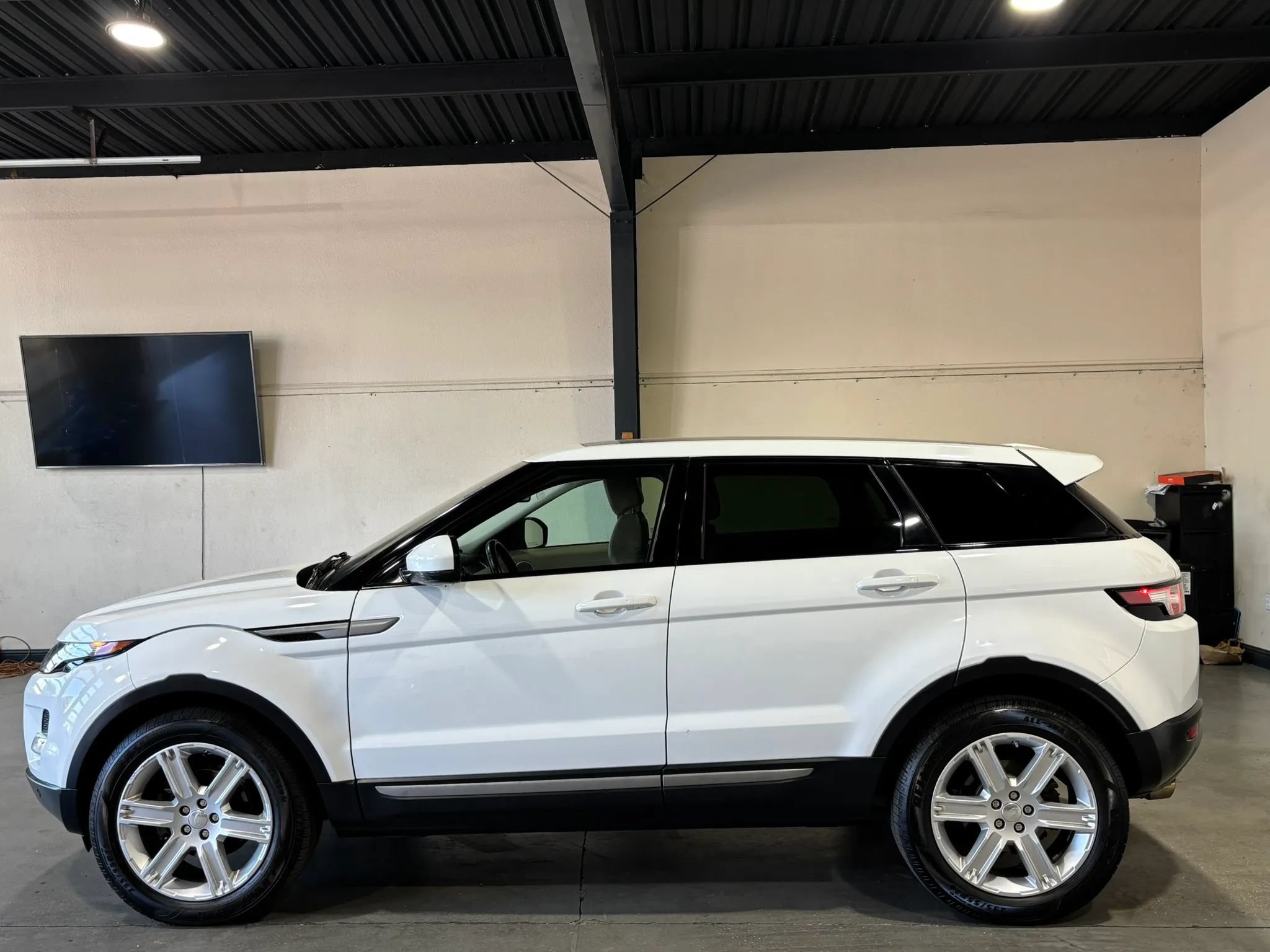 Used 2015 Land Rover Range Rover Evoque Pure Plus AWD/4WD image 7