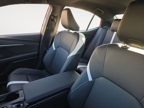 Certified 2025 Toyota Camry SE image 9