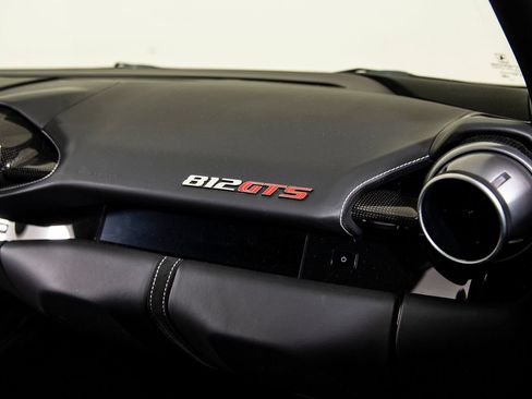 Certified 2022 Ferrari 812 GTS RWD image 15