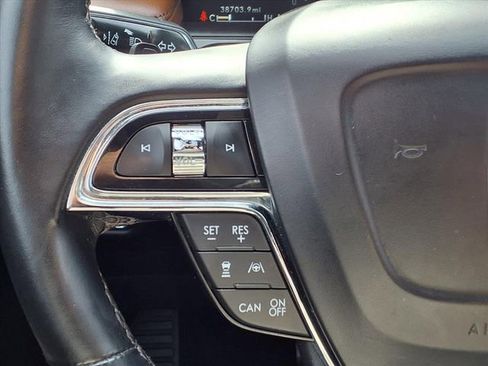 Certified 2022 Lincoln Nautilus Reserve image 14