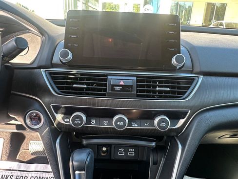 Used 2022 Honda Accord EX-L image 22