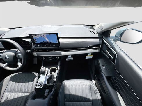 New 2026 Mitsubishi Outlander SEL FWD image 22